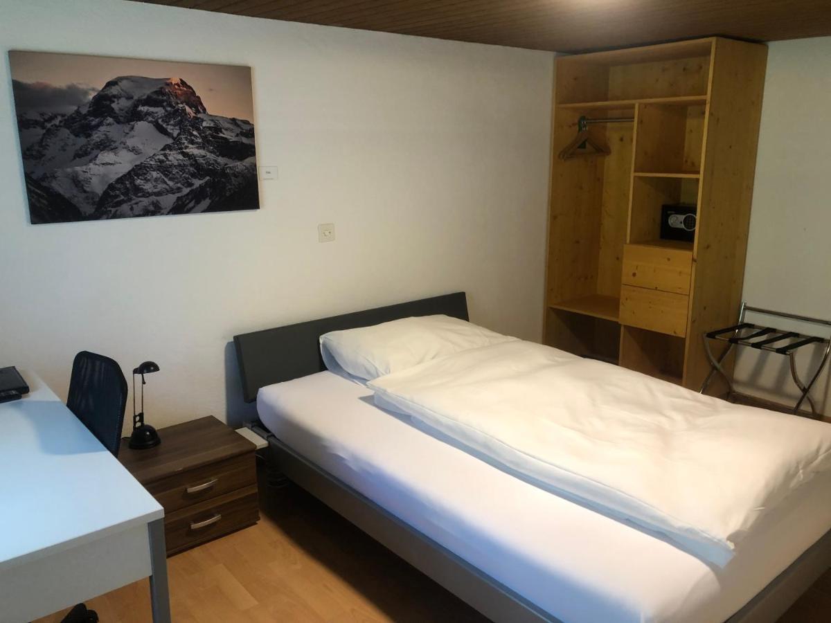 Hotel Freihof Glarus Bagian luar foto
