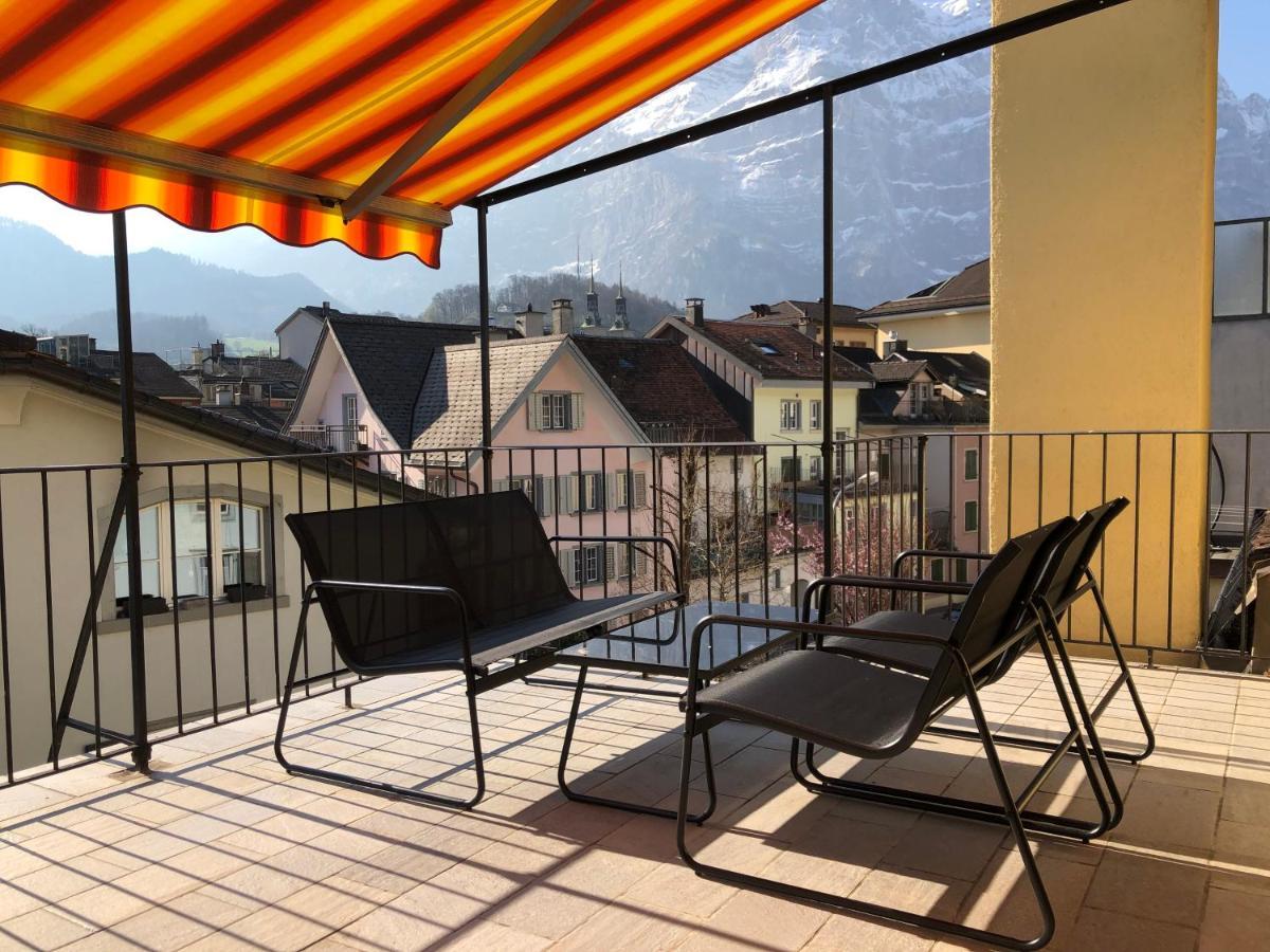 Hotel Freihof Glarus Bagian luar foto