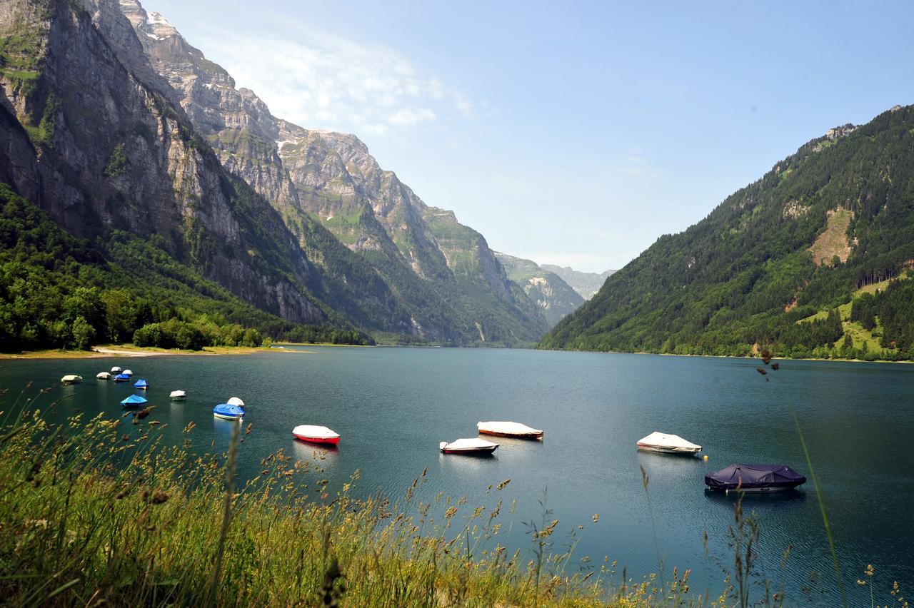 Hotel Freihof Glarus Bagian luar foto